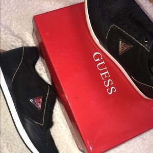 GUESS tennis shoes size 7!
